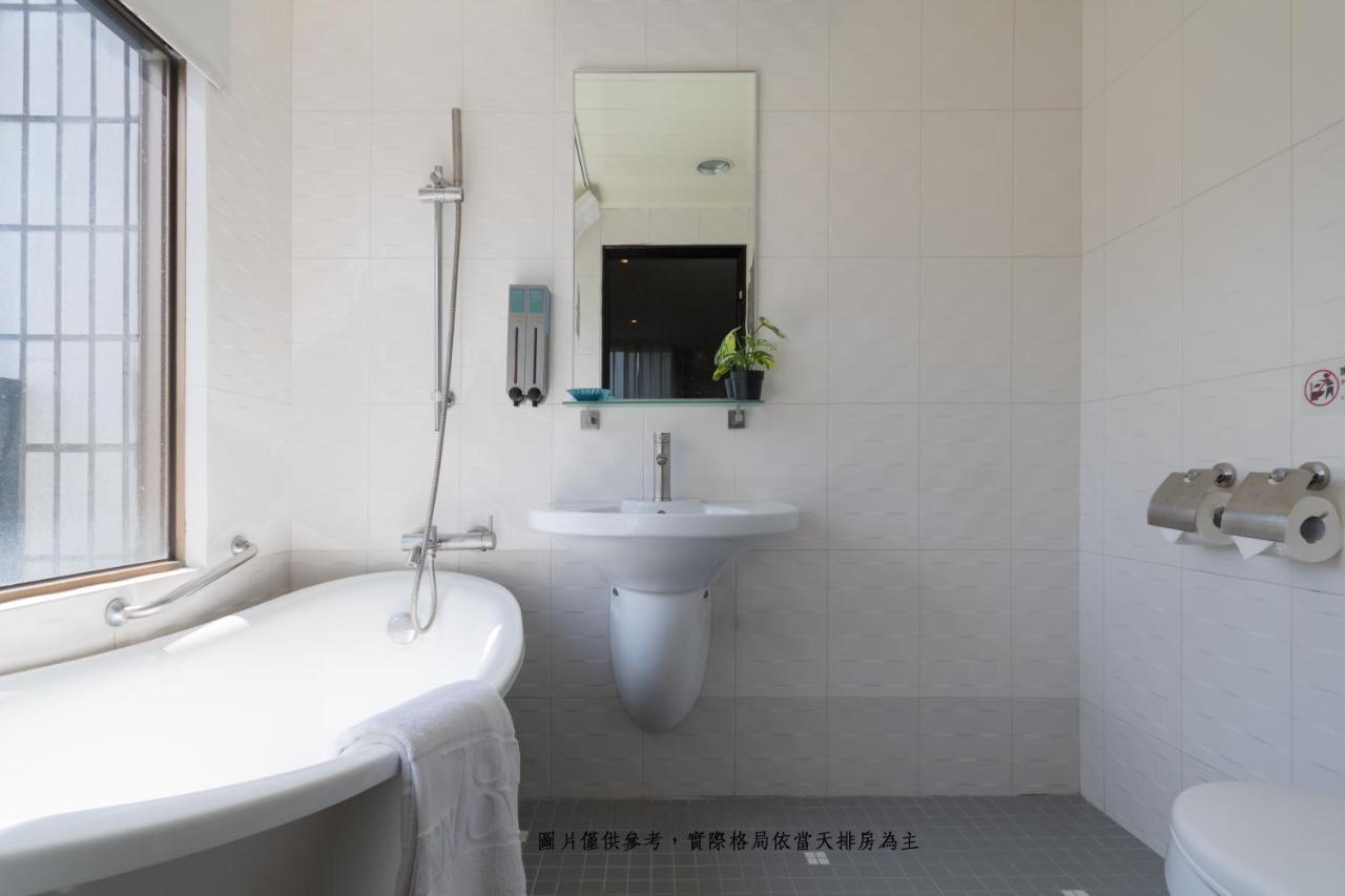 Just Enjoy Business Hotel Đài Nam Ngoại thất bức ảnh