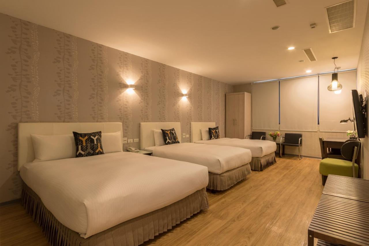 Just Enjoy Business Hotel Đài Nam Ngoại thất bức ảnh