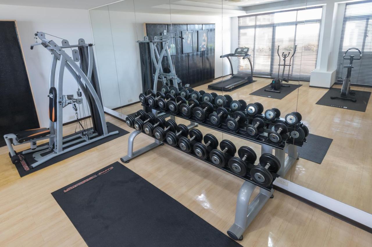 Just Enjoy Business Hotel Đài Nam Ngoại thất bức ảnh