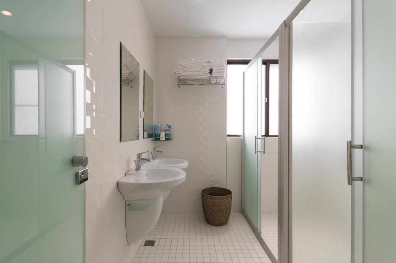 Just Enjoy Business Hotel Đài Nam Ngoại thất bức ảnh
