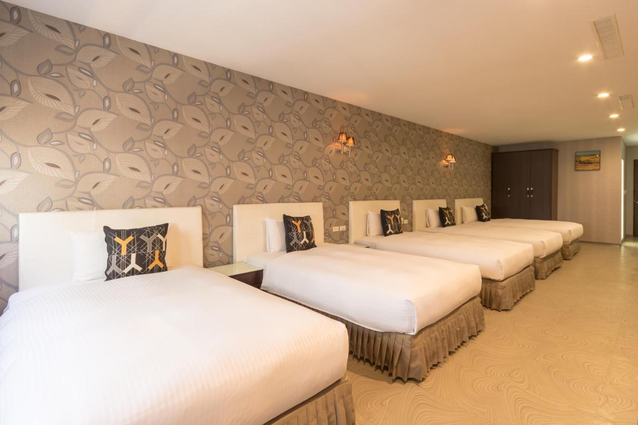 Just Enjoy Business Hotel Đài Nam Ngoại thất bức ảnh