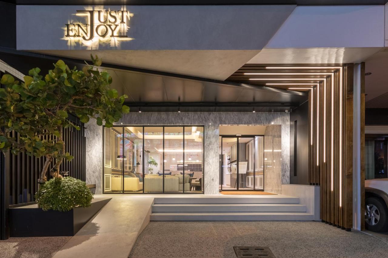 Just Enjoy Business Hotel Đài Nam Ngoại thất bức ảnh