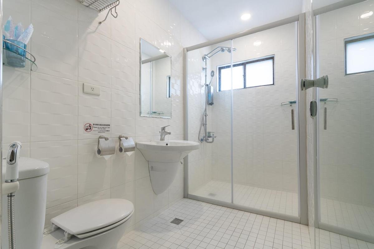 Just Enjoy Business Hotel Đài Nam Ngoại thất bức ảnh