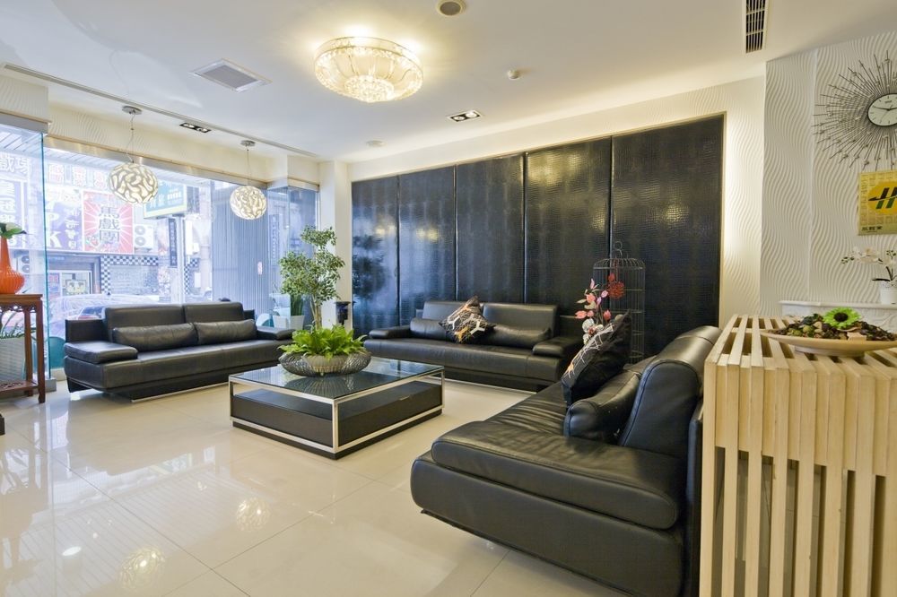 Just Enjoy Business Hotel Đài Nam Ngoại thất bức ảnh