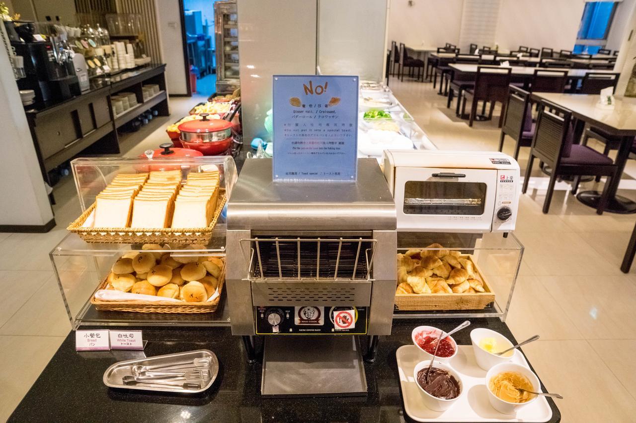 Just Enjoy Business Hotel Đài Nam Ngoại thất bức ảnh