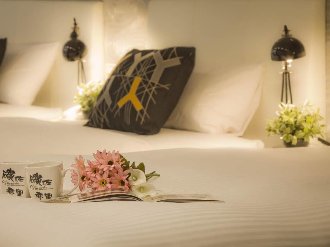 Just Enjoy Business Hotel Đài Nam Ngoại thất bức ảnh